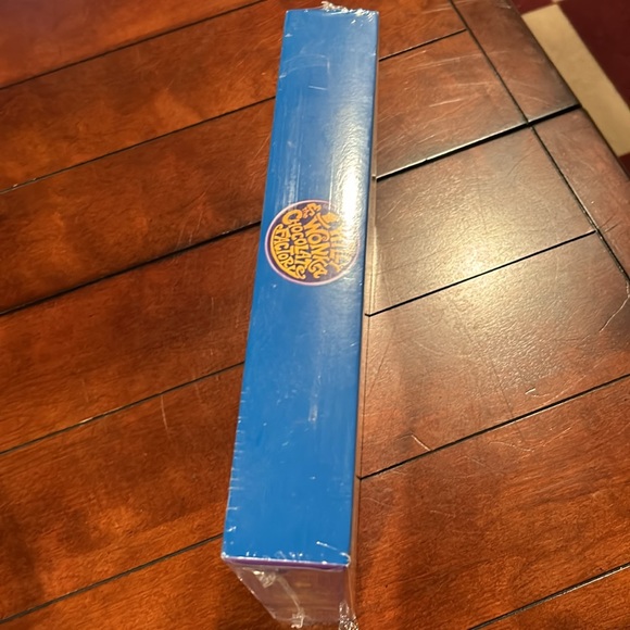 Willy Wonka & the Chocolate Factory Three-Disc 40th Anniversary Collectors Combo - Picture 9 of 15